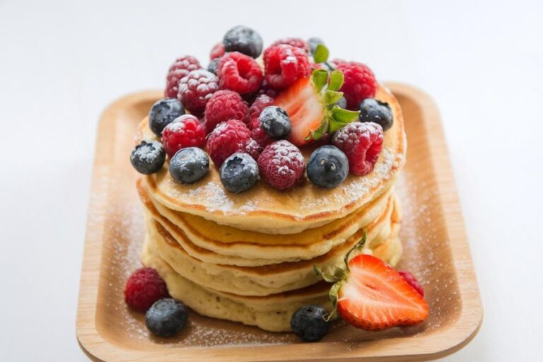 Pancakes Veganos Sin Gluten con Frutas